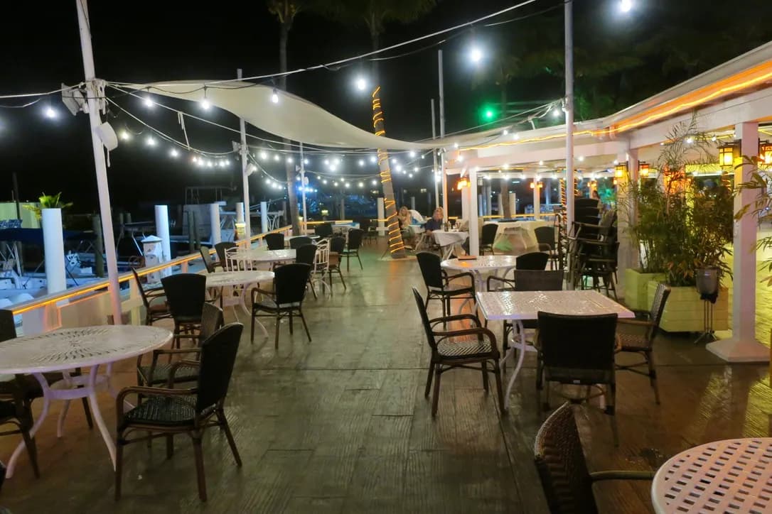 Mango Reef Restaurant & Bar